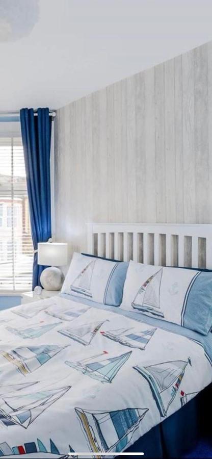 By The Seaside Bed and Breakfast Blackpool Exteriör bild