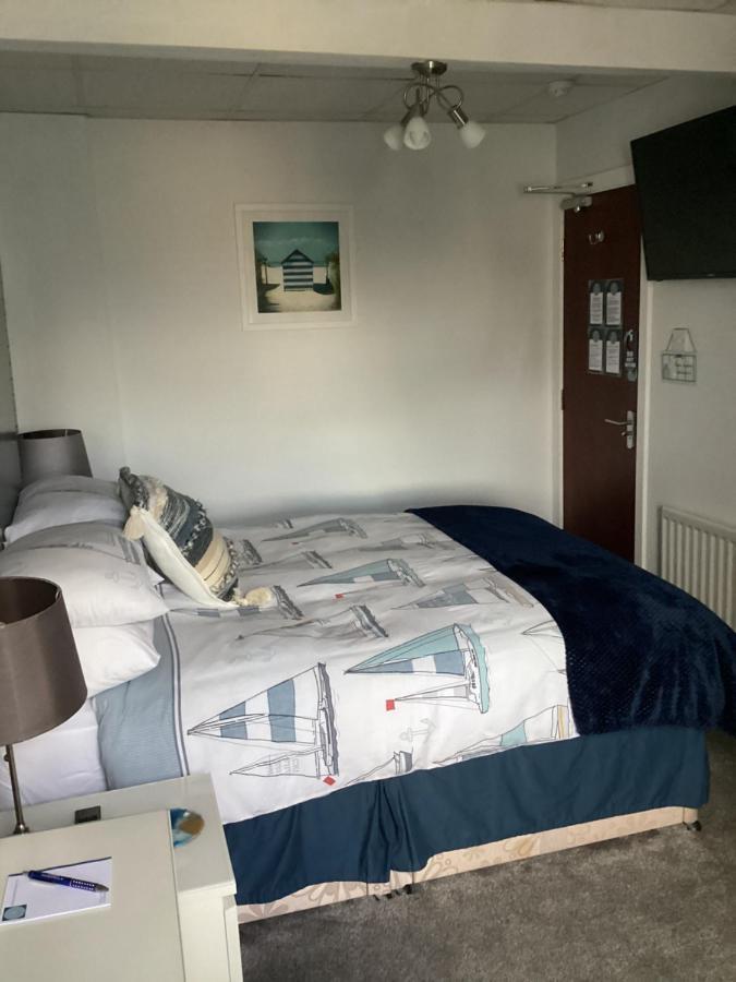 By The Seaside Bed and Breakfast Blackpool Exteriör bild