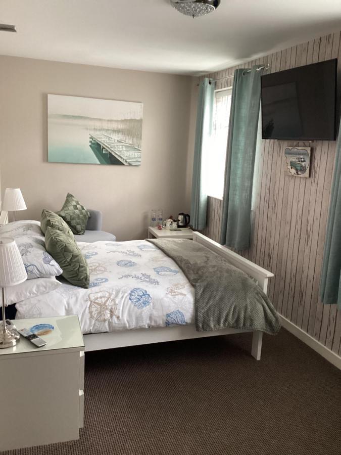 By The Seaside Bed and Breakfast Blackpool Exteriör bild