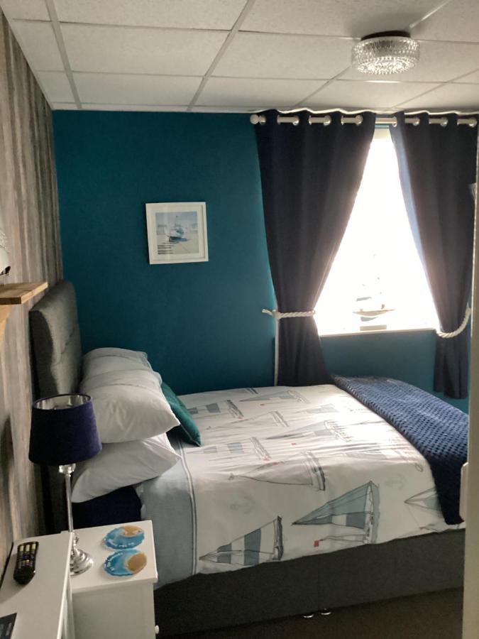 By The Seaside Bed and Breakfast Blackpool Exteriör bild