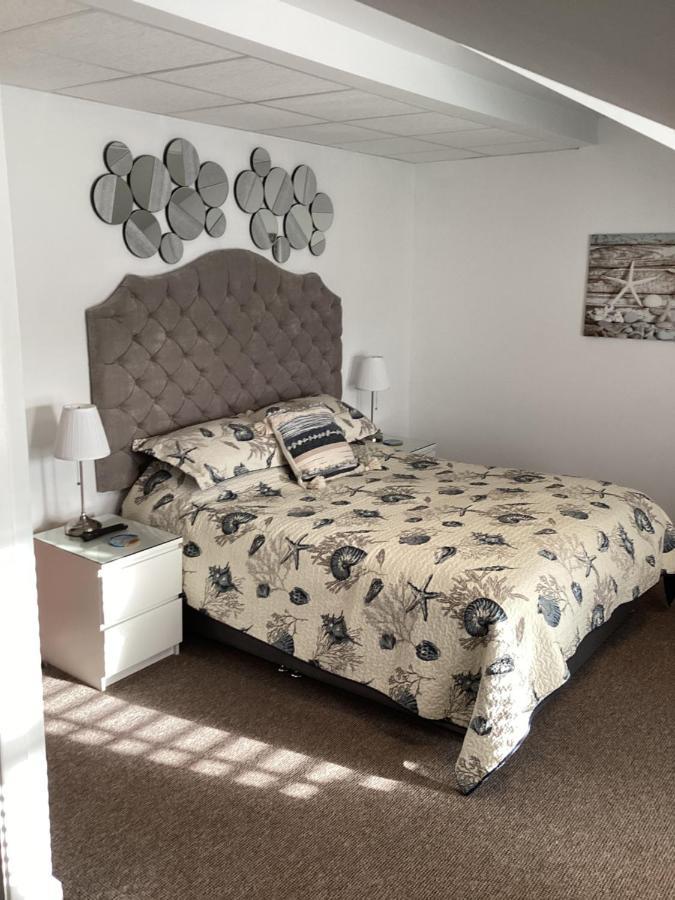 By The Seaside Bed and Breakfast Blackpool Exteriör bild