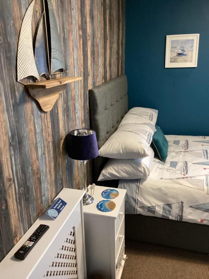By The Seaside Bed and Breakfast Blackpool Exteriör bild