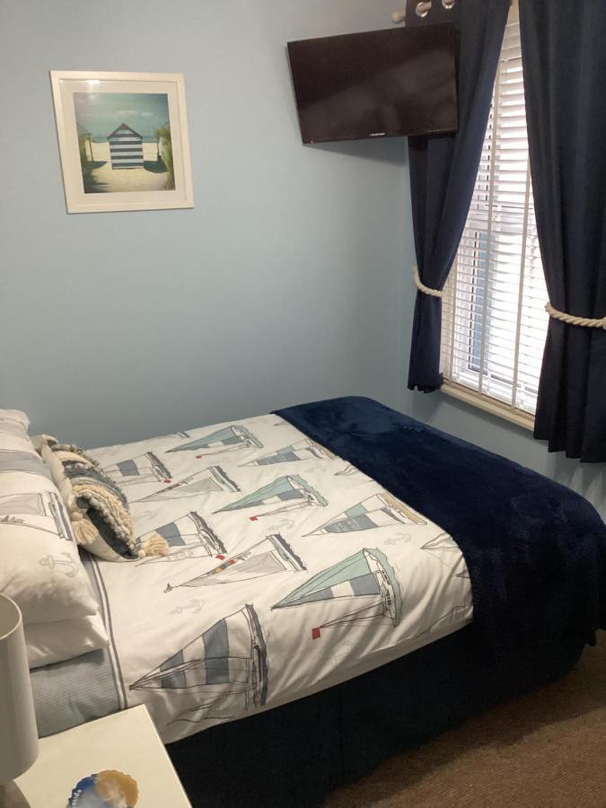 By The Seaside Bed and Breakfast Blackpool Exteriör bild