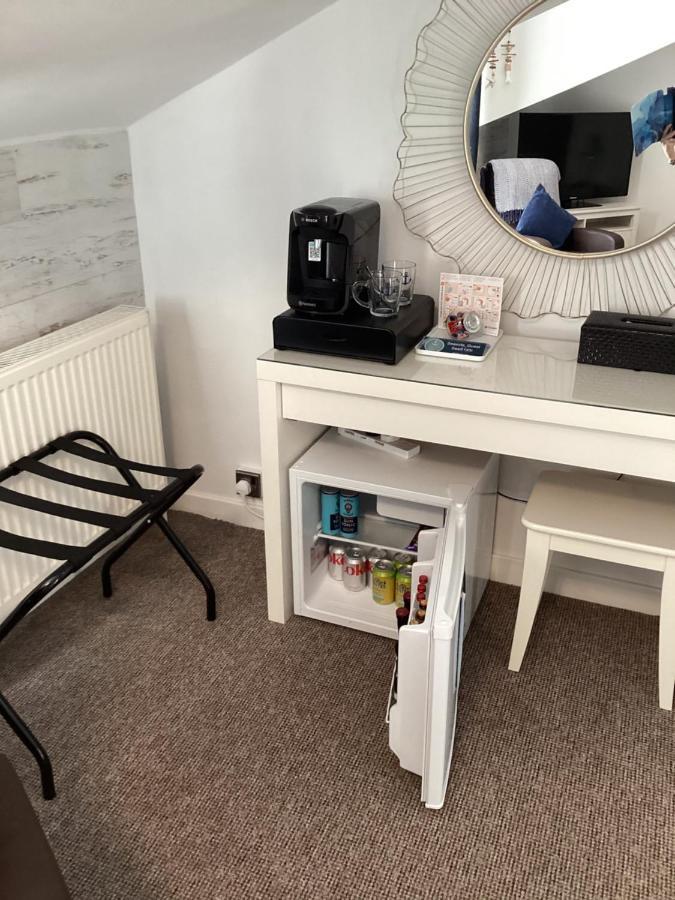 By The Seaside Bed and Breakfast Blackpool Exteriör bild